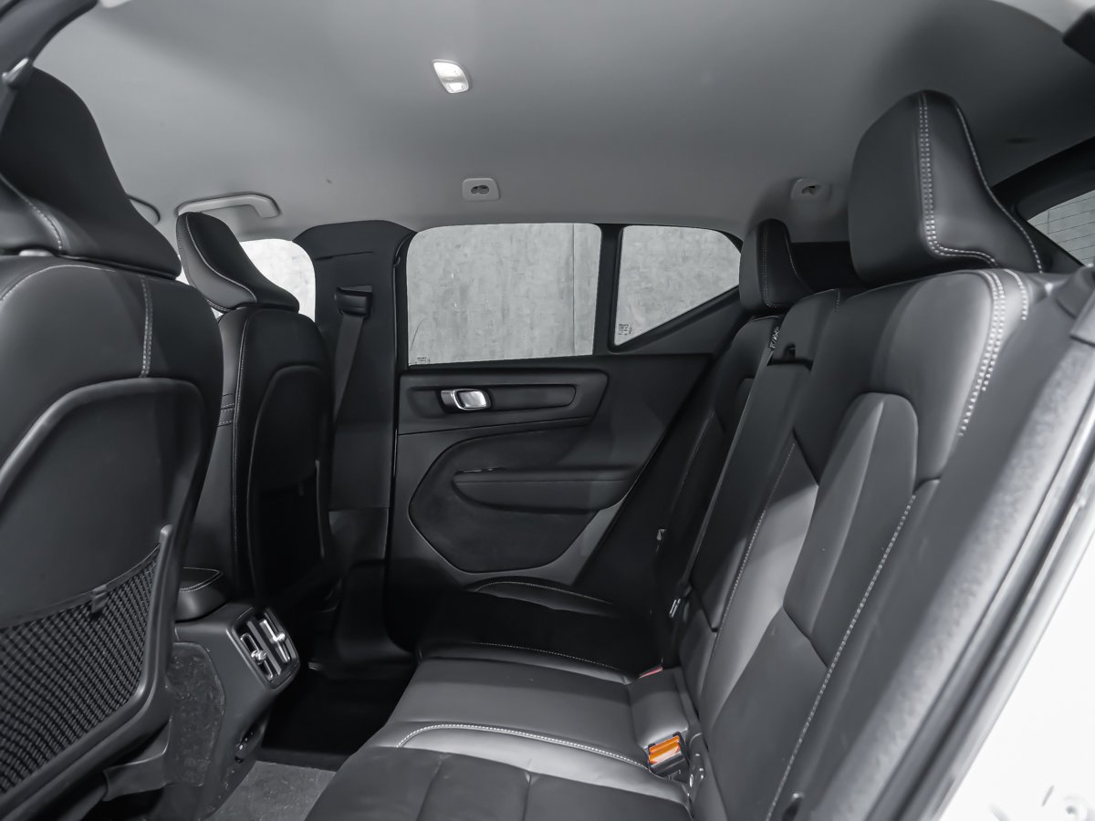Volvo XC40 B5 CORE CONVENIENCE CLIMATE 2023 Blanc Montréal - photo #11