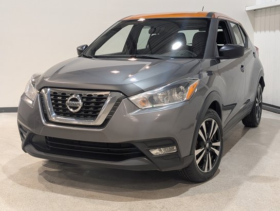 Nissan Kicks SV FWD 2018 Gris
