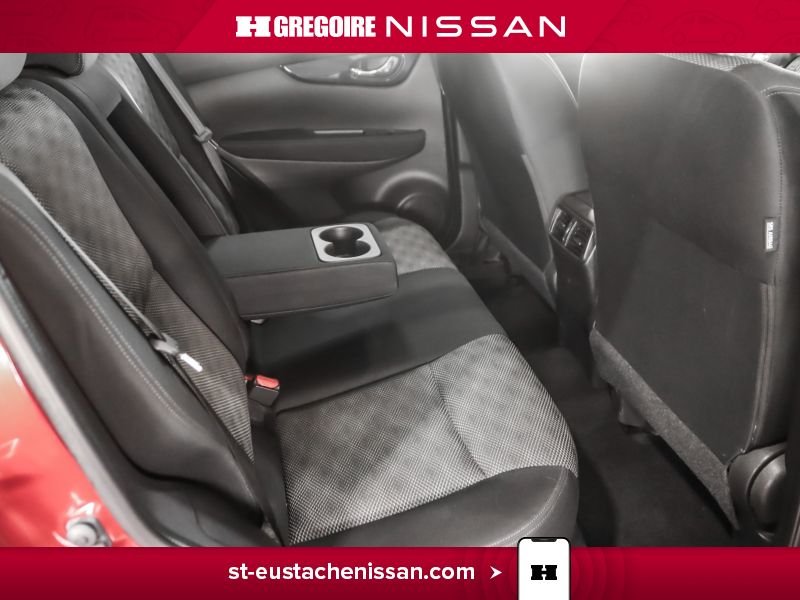 2019 Nissan Qashqai Red Saint-Eustache - photo #32