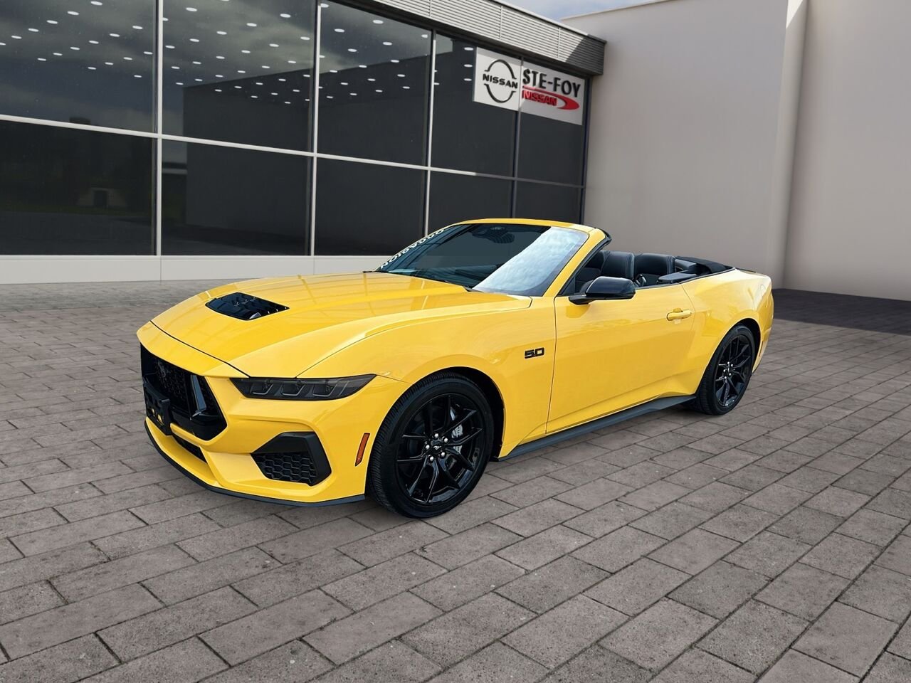 2024 Ford Mustang Yellow Québec - photo #0