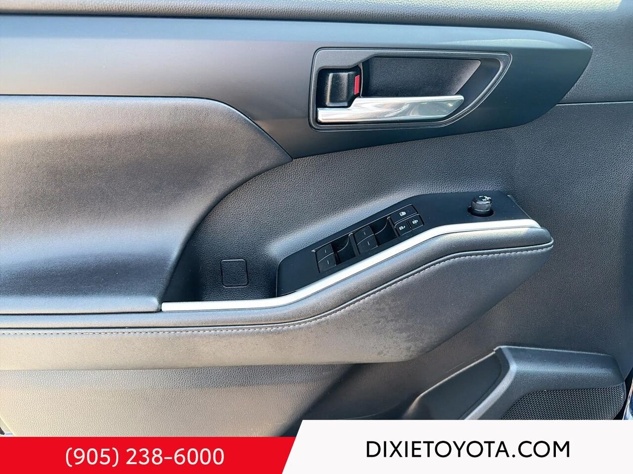 2020 Toyota Highlander XLE AWD / CLEAN CARFAX / HEATED SEATS / MOONROOF / ALLOY WHEELS / Mississauga - photo #7