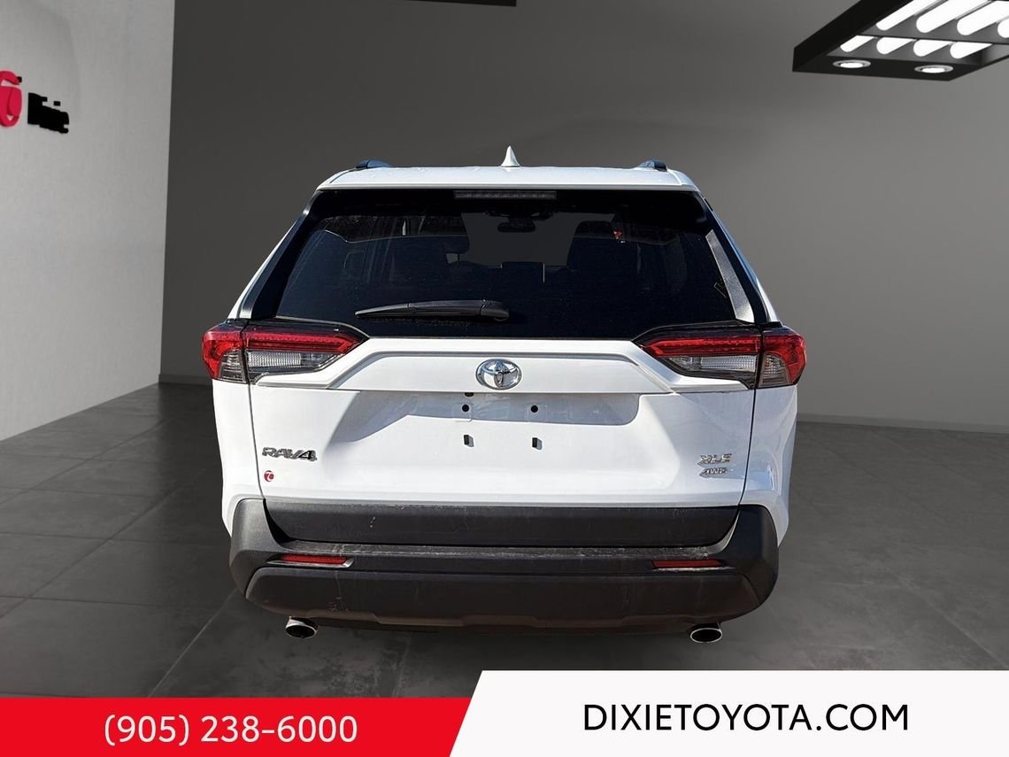2024 Toyota RAV4 Power Sunroof, Heated Seats, Alloy Wheels, Heated Steering Wheel, Bluetooth White Mississauga - photo #9