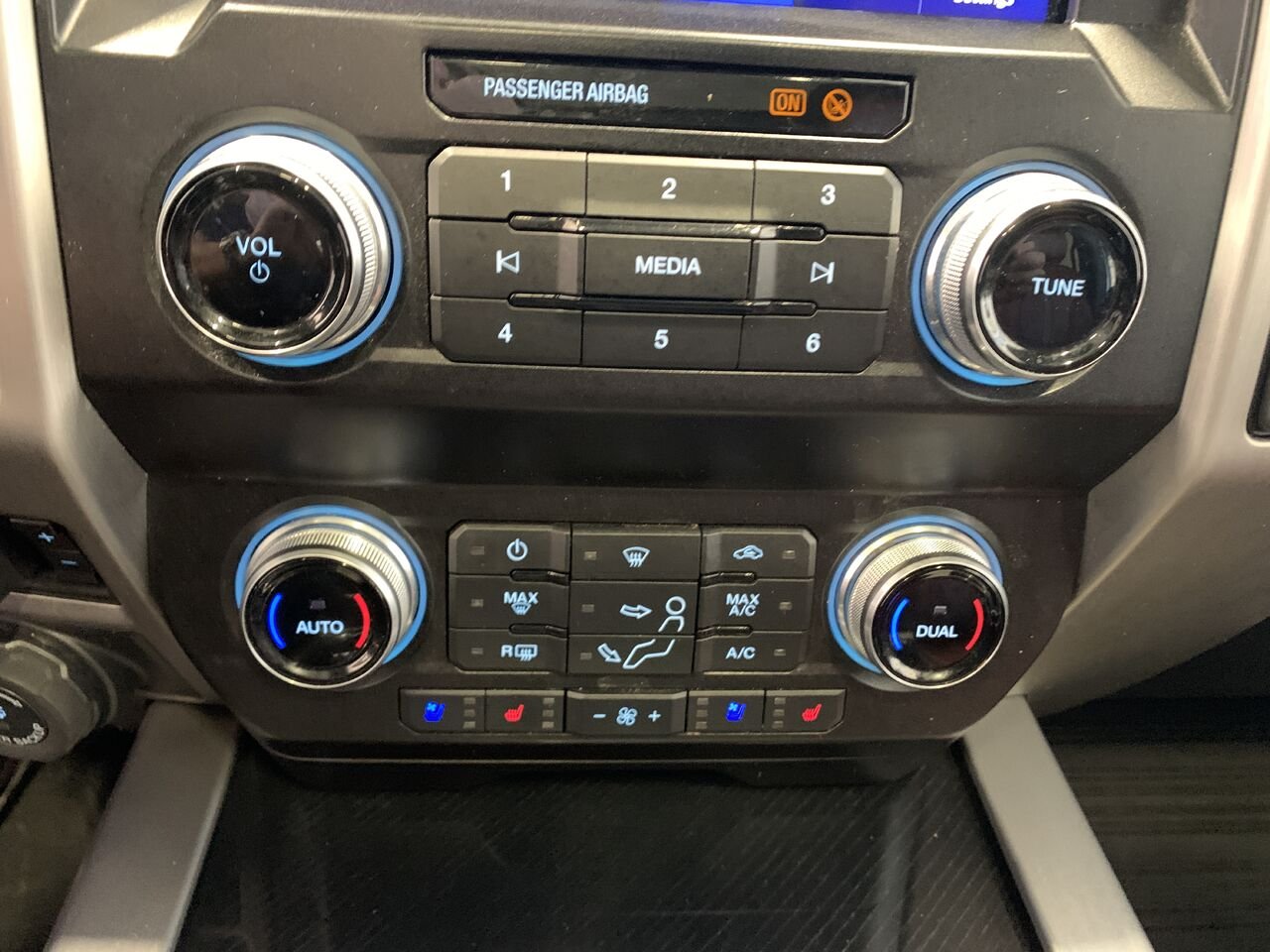 2021 Ford Super Duty F-250 PLATINUM SRW White Châteauguay - photo #39