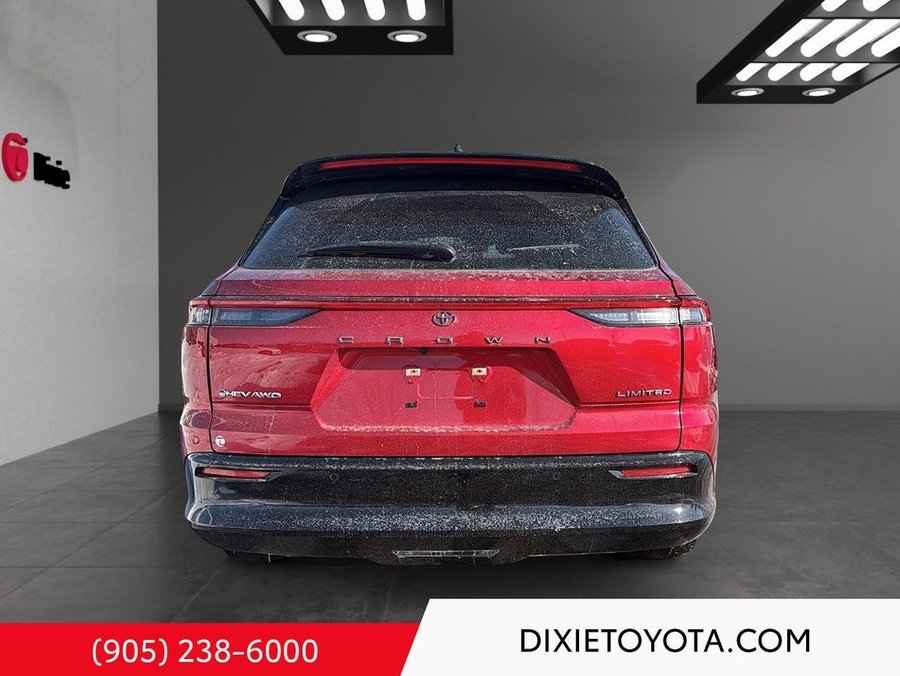 2025 Toyota Crown Signia 2025 Red