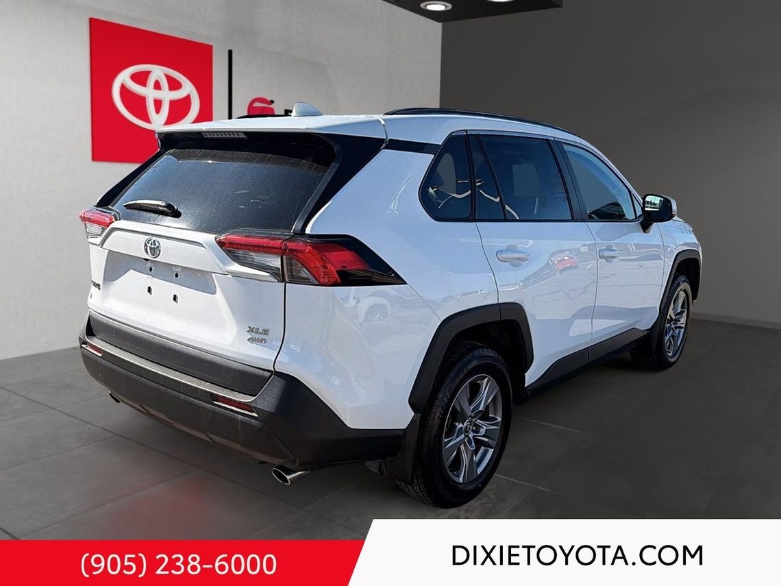 2024 Toyota RAV4 Power Sunroof, Heated Seats, Alloy Wheels, Heated Steering Wheel, Bluetooth White Mississauga - photo #8