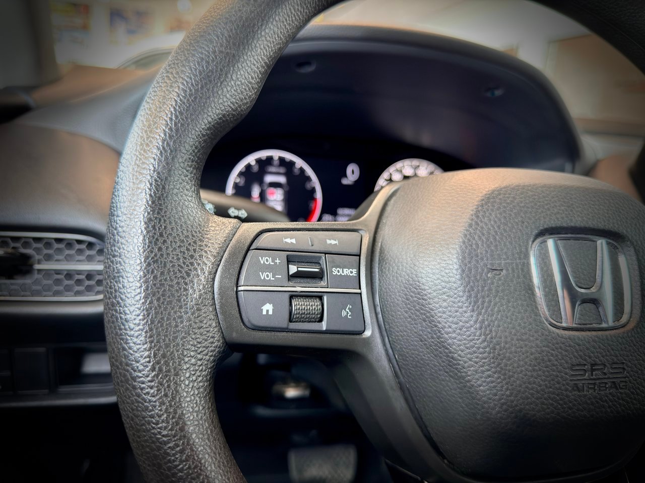2025 Honda HR-V Silver Notre-Dame-des-Prairies - photo #24