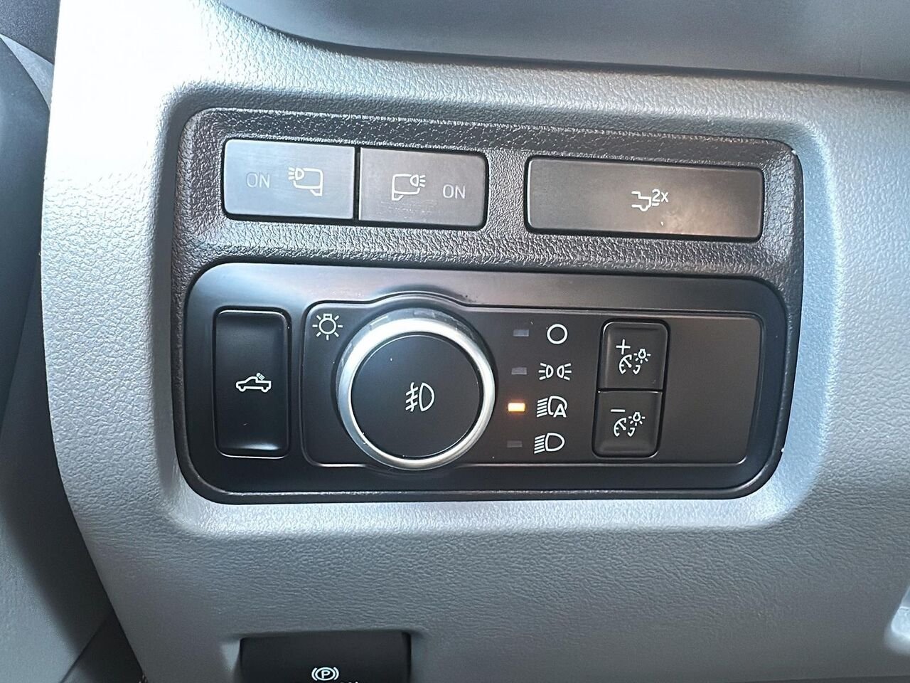 2023 Ford Super Duty F-250 SRW White Rouyn-Noranda - photo #17