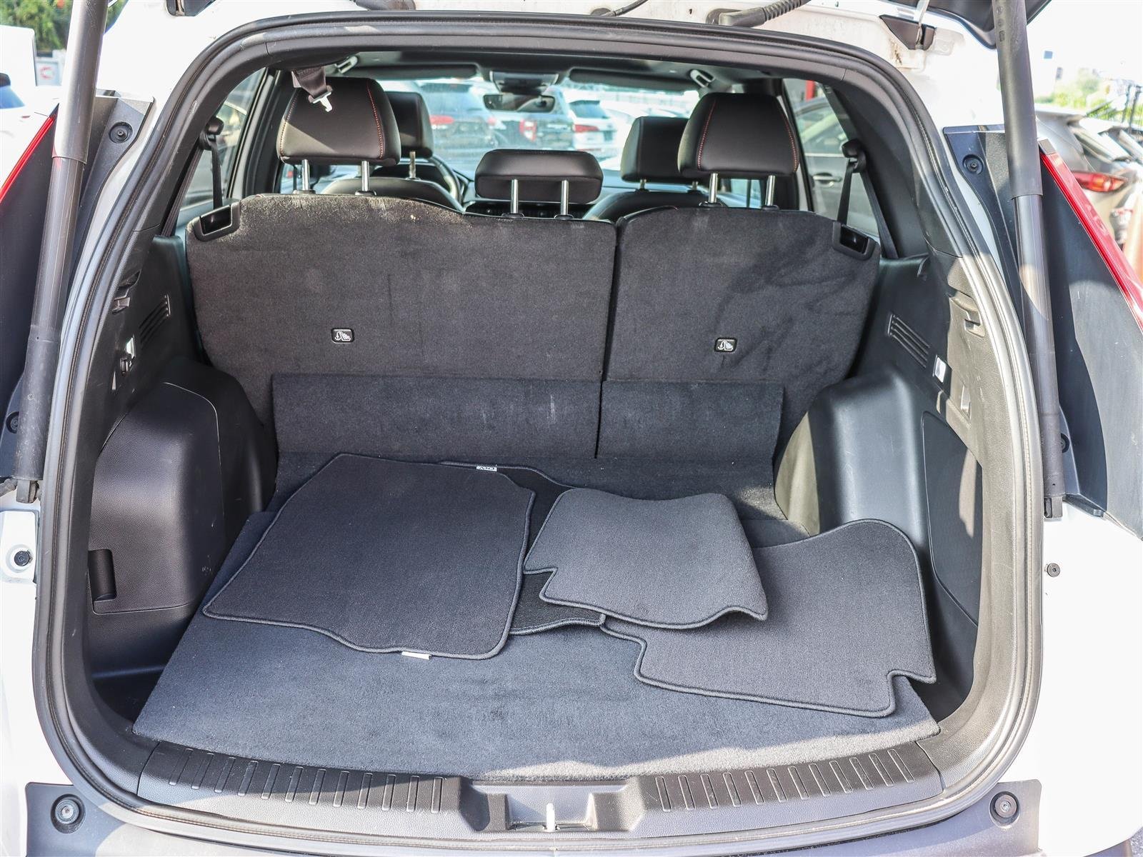 Honda CR-V hybride Touring 2023 White Ottawa & Gatineau - photo #18