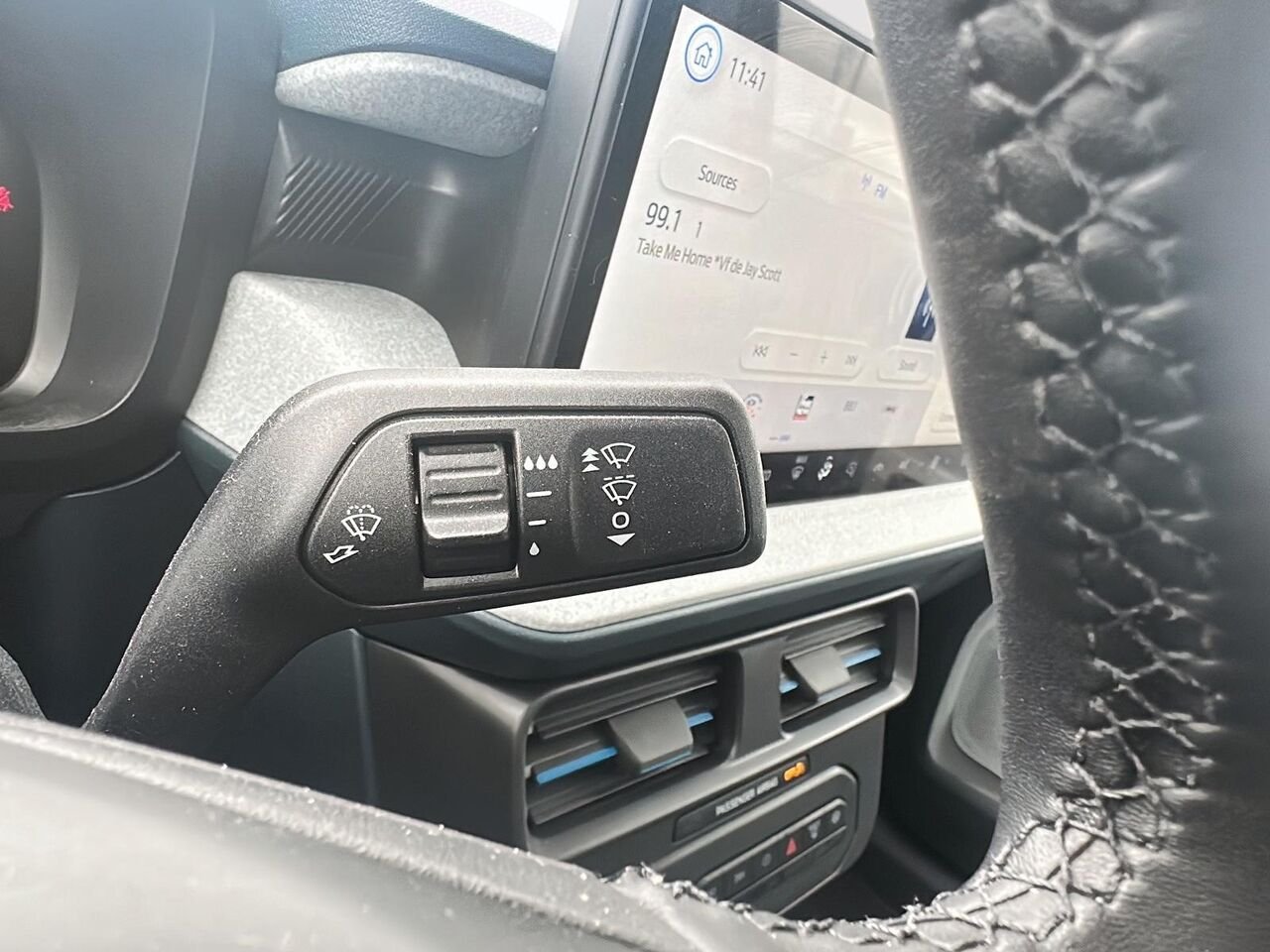 2025 Ford Maverick Black Rouyn-Noranda - photo #19