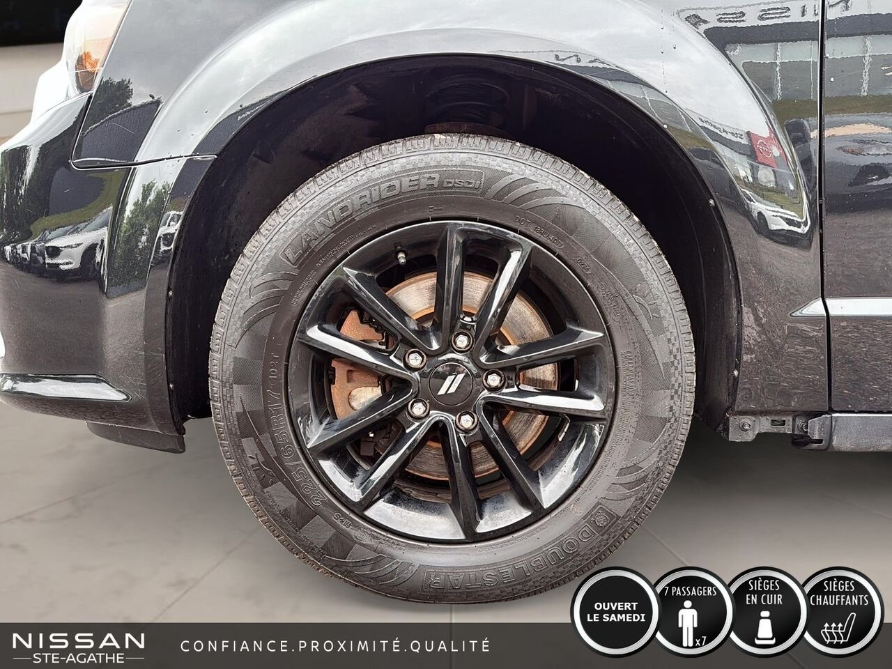 2020 Dodge Grand Caravan Black Ste-Agathe des Monts - photo #6