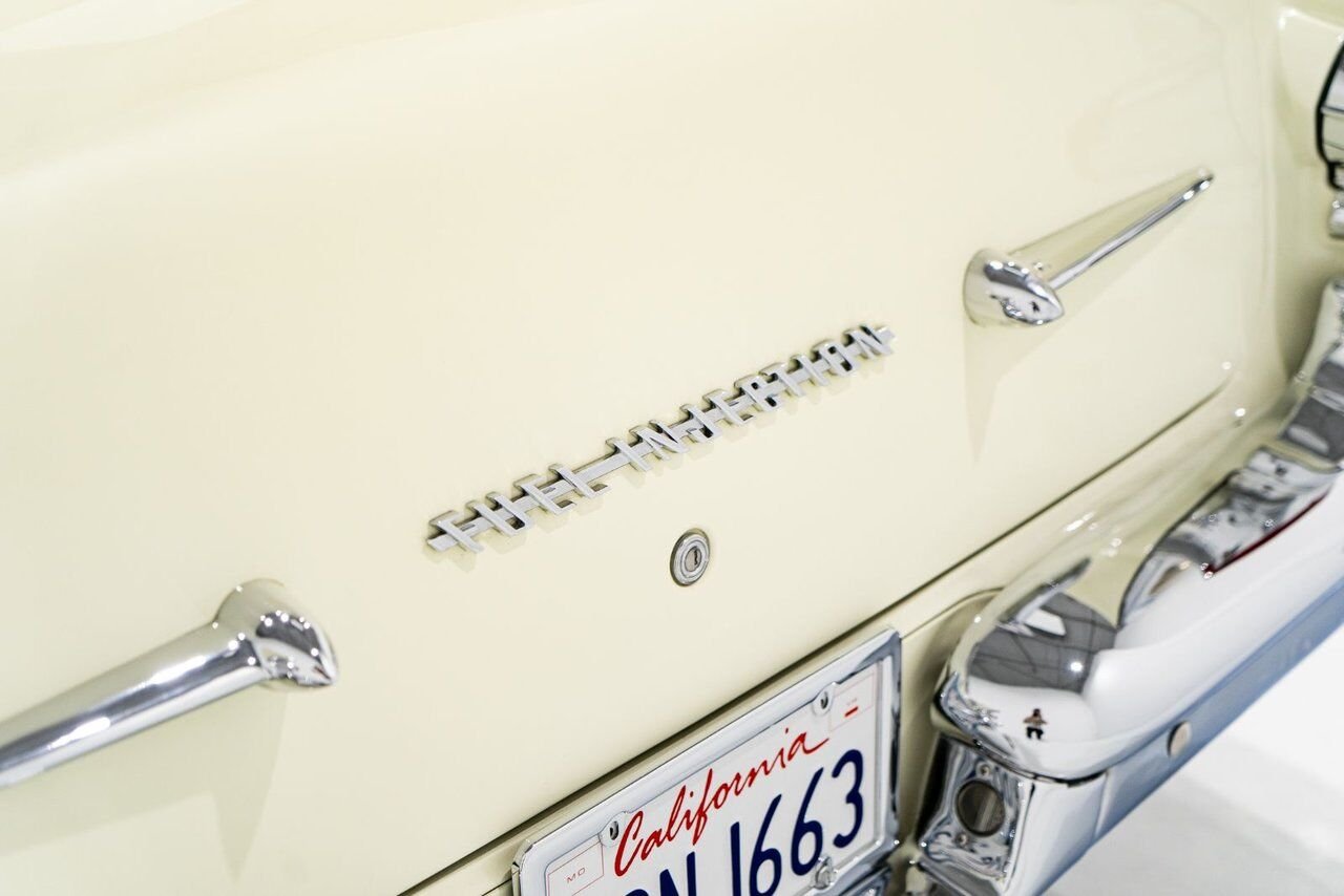 1957 Pontiac Bonneville *PRICE IN USD* Fuel injected 347/315HP 1 of 630 produced White Montreal - photo #41