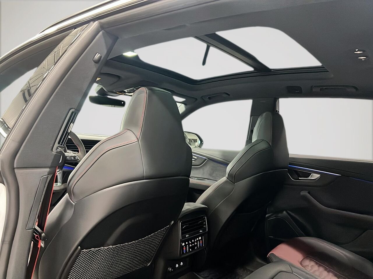 2026 Audi RS Q8 PERFORMANCE White Québec - photo #16