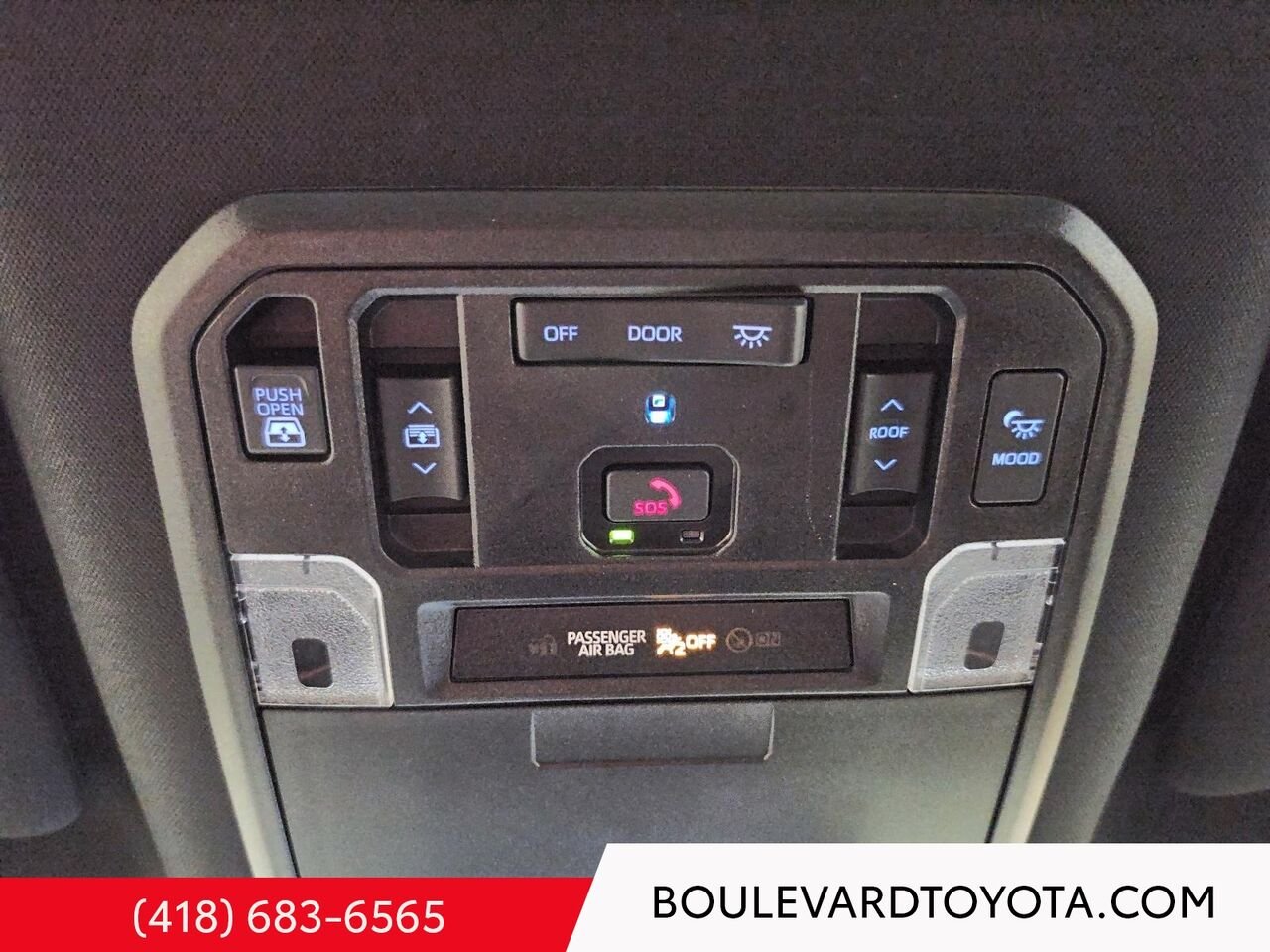 Toyota Tundra 531782-43 | PLATINUM CREWMAX, 4X4 2024 Gris magnétique métallisé Québec - photo #19