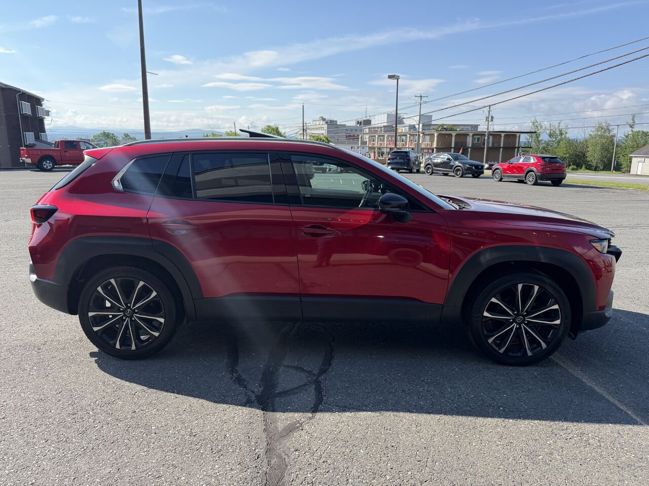 2023 Mazda CX-50 Red Lac Mégantic - photo #5