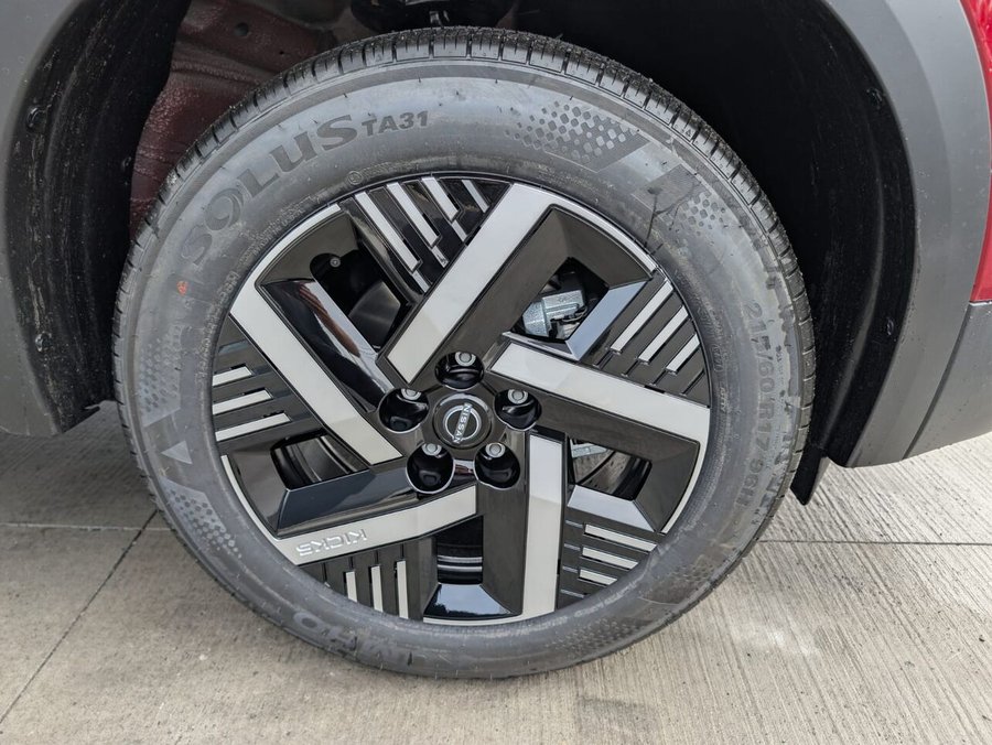 2026 NISSAN Kicks 2026 Scarlet Ember Tintcoat