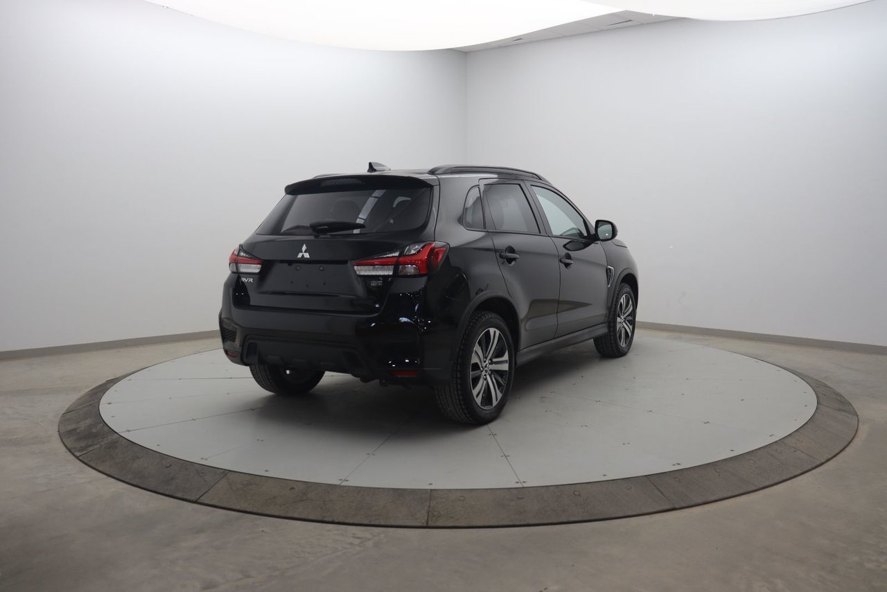 2024 Mitsubishi RVR VIN JA4AJVAW6RU608056 Black Chicoutimi - photo #3