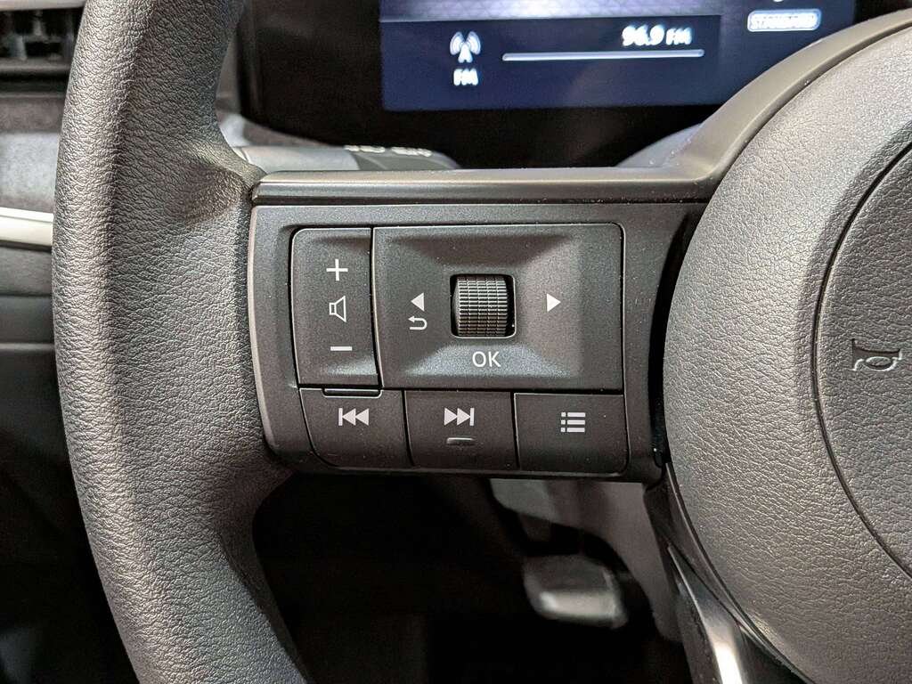 2026 Nissan Kicks S AWD Red Val-David - photo #14