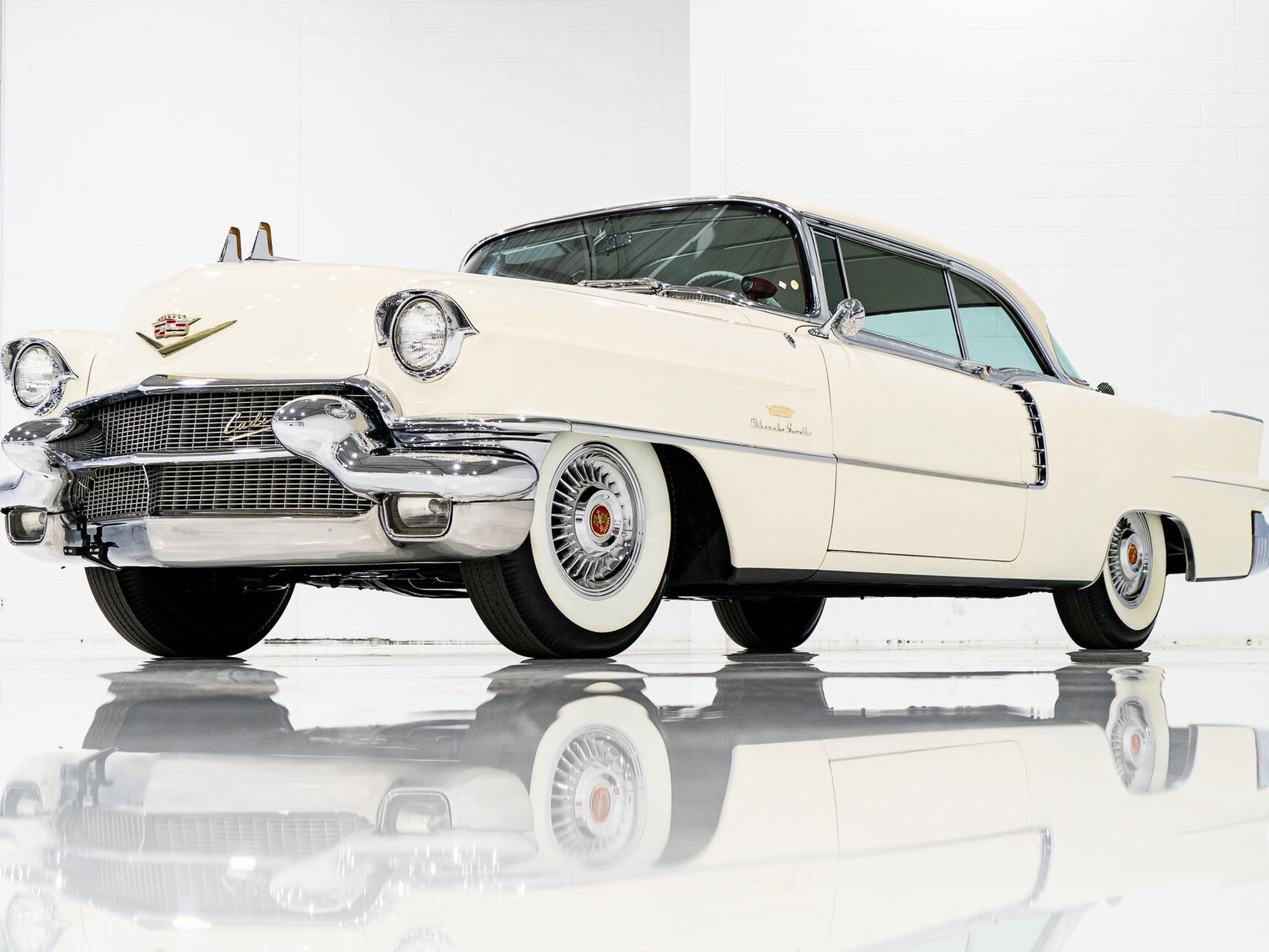 1956 Cadillac Eldorado Seville With Factory A/C | PRIX EN USD White Montreal - photo #7