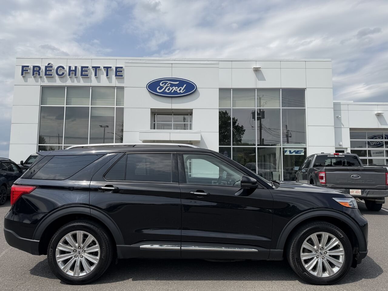 2022 Ford EXPLORER Black Montmagny - photo #1
