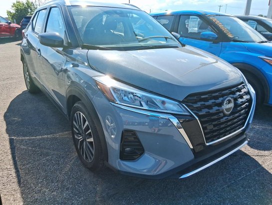 2024 Nissan Kicks SV TA 2024 Grey