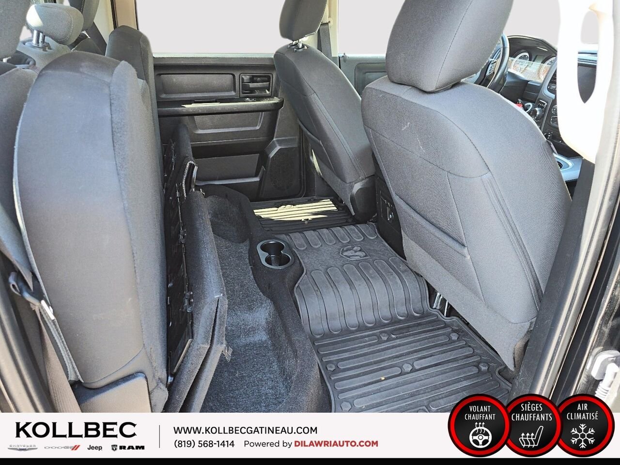 RAM 1500 CLASSIC Express Night Edition Crewcab 4x4 2023 Noir Ottawa & Gatineau - photo #21