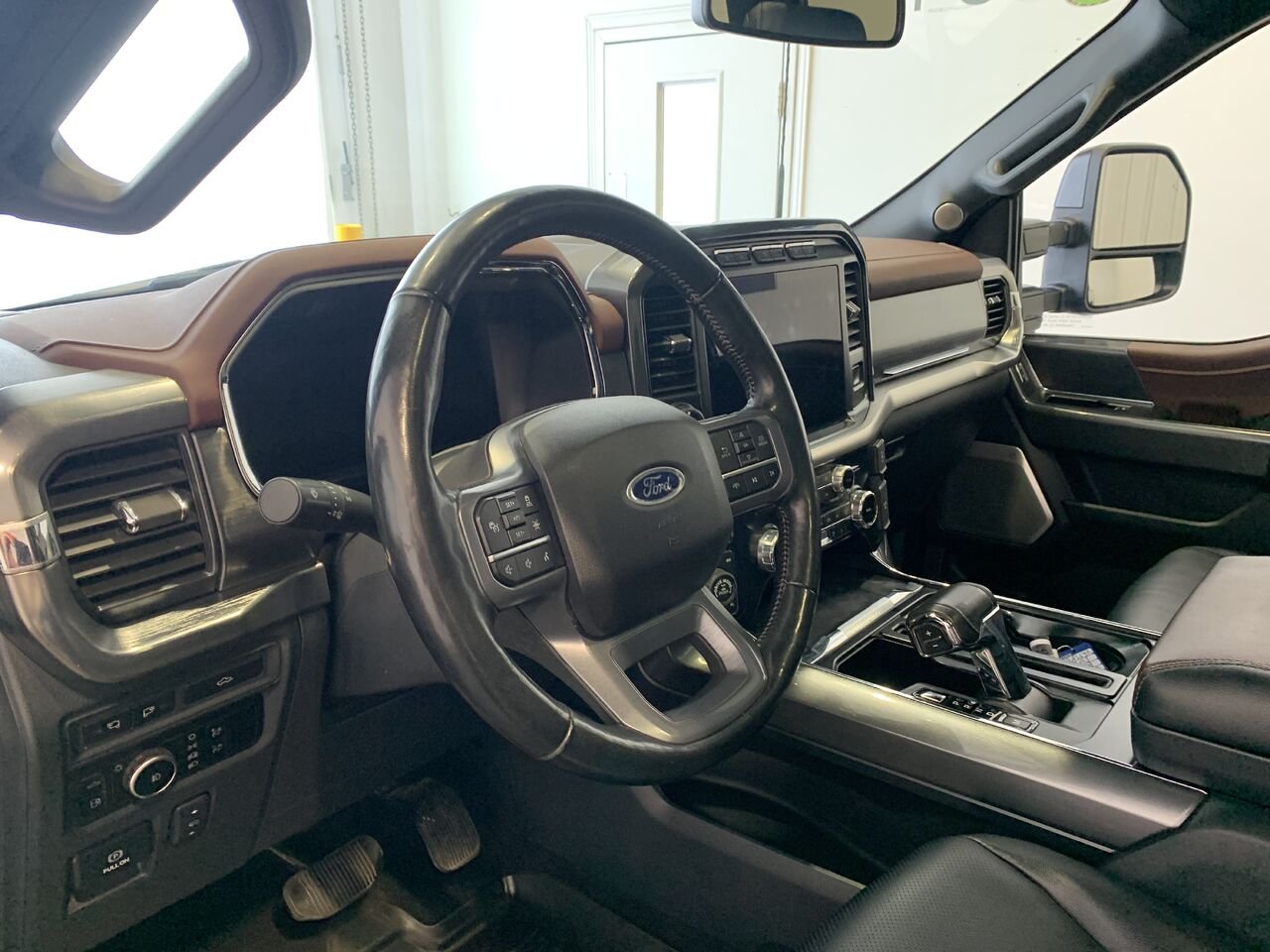 Ford F-150 SUPERCREW LARIAT 2023 Noir Saint-Eustache - photo #33