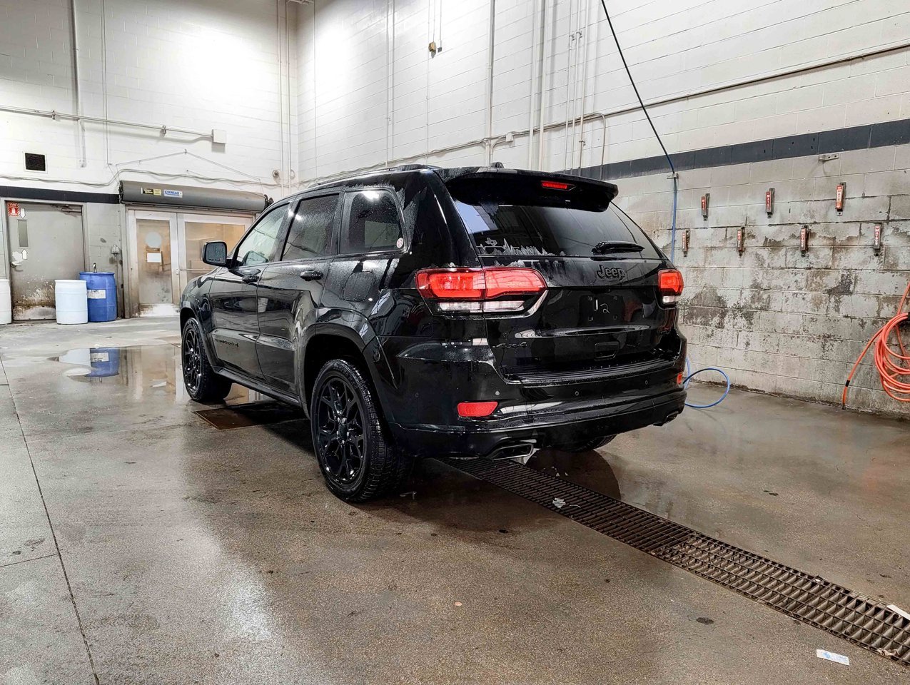 2021 Jeep Grand Cherokee Limited X 4x4 Black Sherwood Park - photo #4