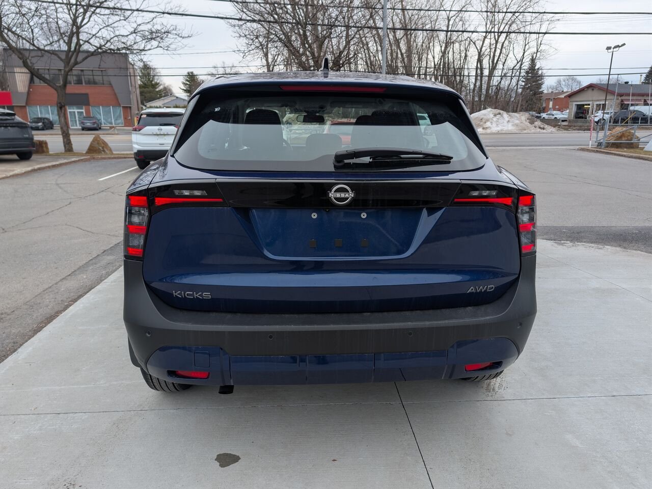 Nissan Kicks KICKS S 2026 Bleu foncé nacré Châteauguay - photo #7