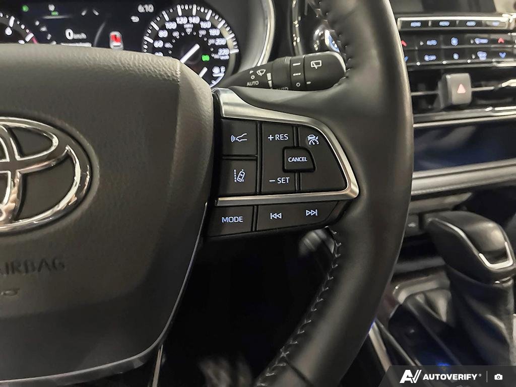 2021 Toyota Highlander 2601587A | Limited Edmonton - photo #15
