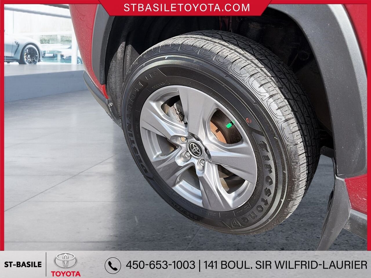 Toyota RAV4 Hybride 2024 Rouge rubis nacré Saint-Basile-le-Grand - photo #9
