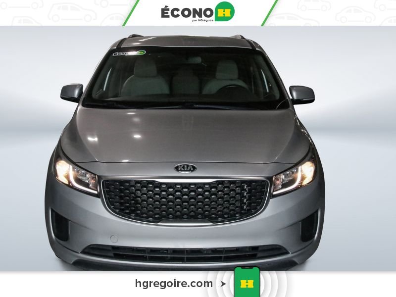 Kia Sedona 2017 Argent Laval - photo #1