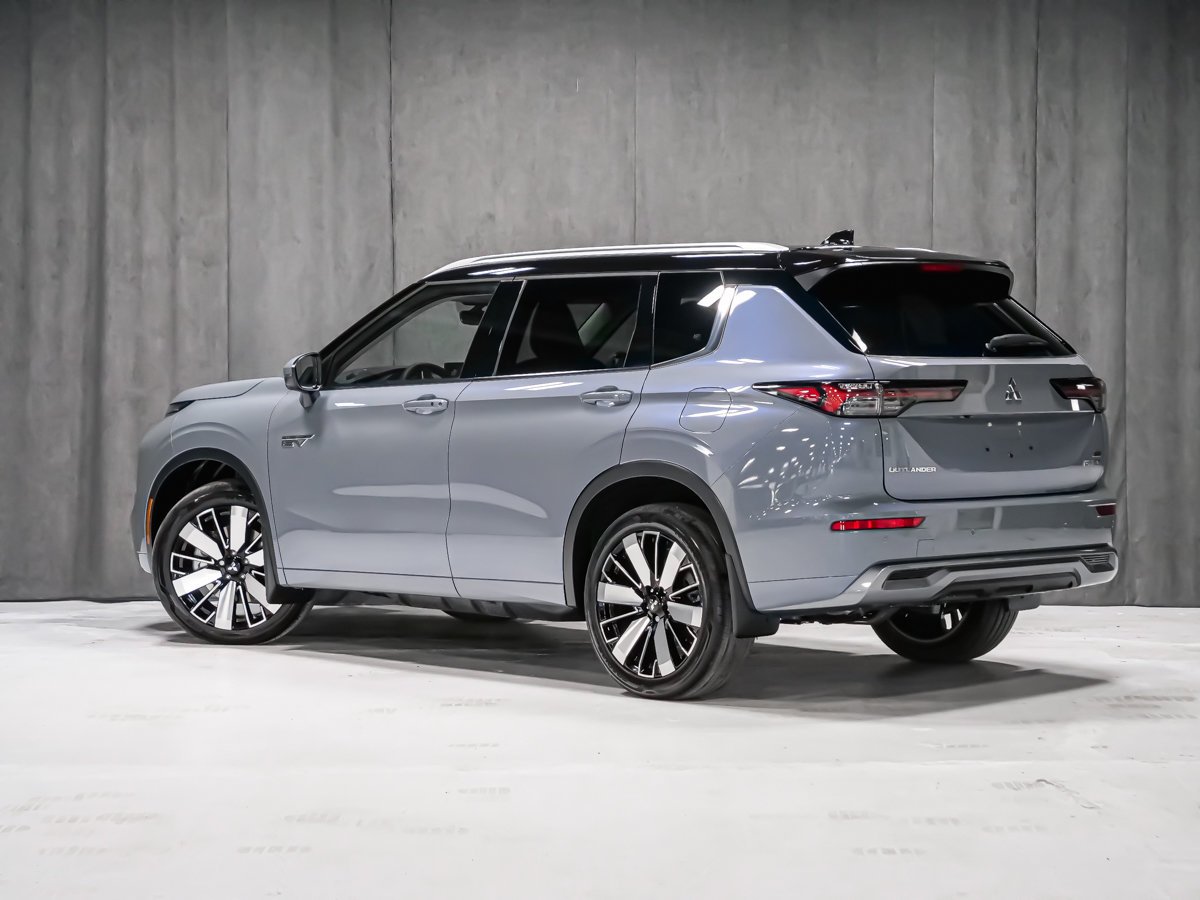 Mitsubishi Outlander PHEV GT 2026 Fini Gris pierre de lune de qualité supérieure Montréal - photo #3