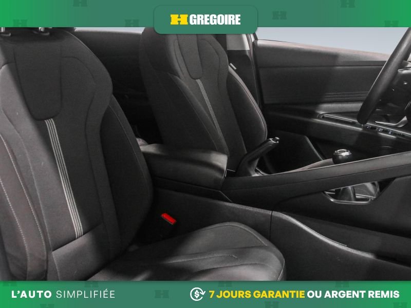 2022 Hyundai Elantra White Saint-Eustache - photo #28