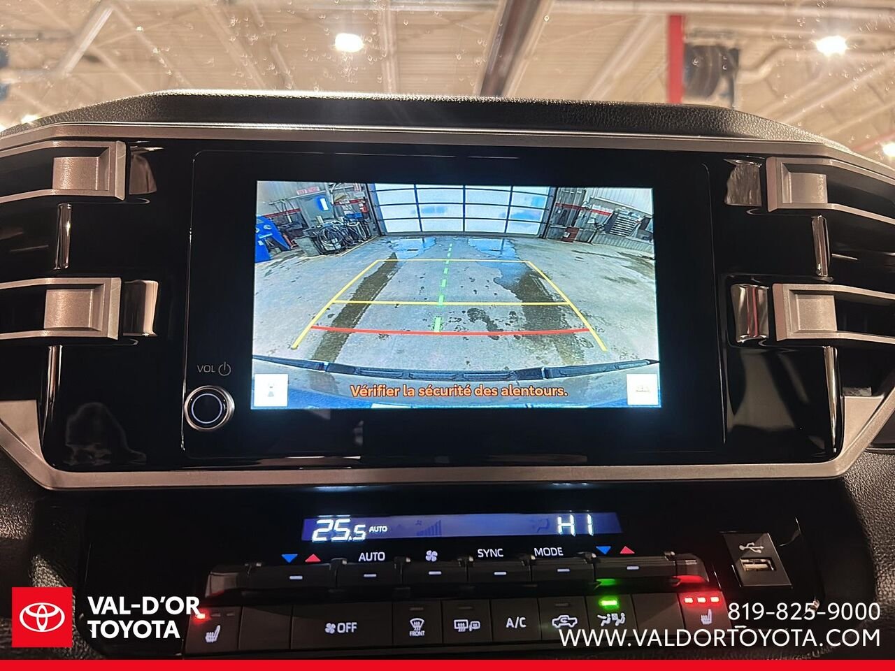 2026 Toyota Tundra SR5 Double Cab 4x4 caisse longue Magnetic Grey Metallic Val-d'Or - photo #13