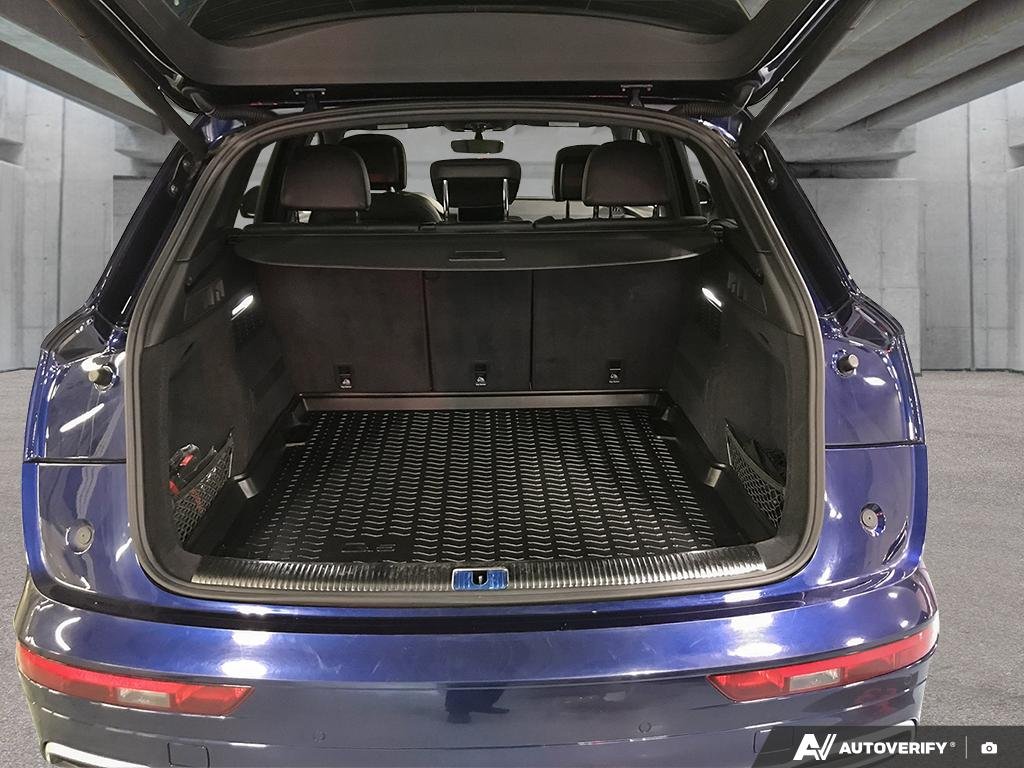2018 Audi Q5 2600853A | Progressiv Blue Edmonton - photo #11