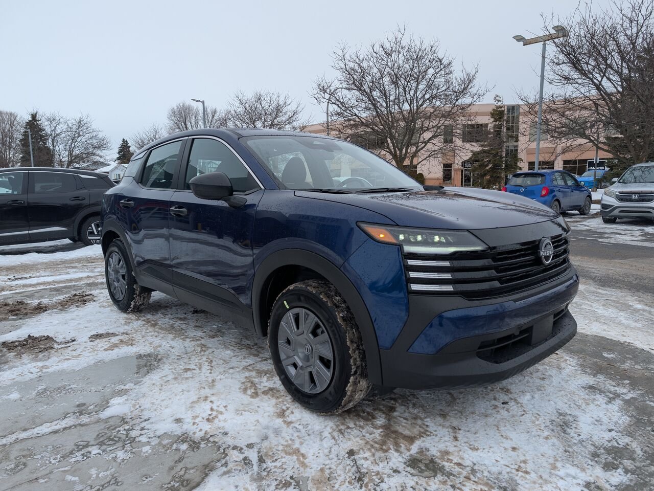 Nissan Kicks KICKS S 2026 Bleu foncé nacré Châteauguay - photo #2