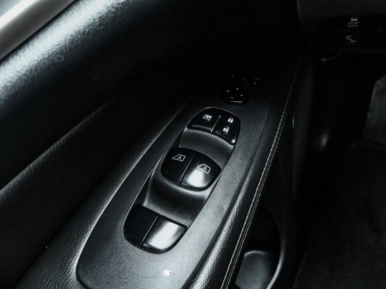2015 Nissan Pathfinder 4WD 4dr Platinum Grey Sherwood Park - photo #19