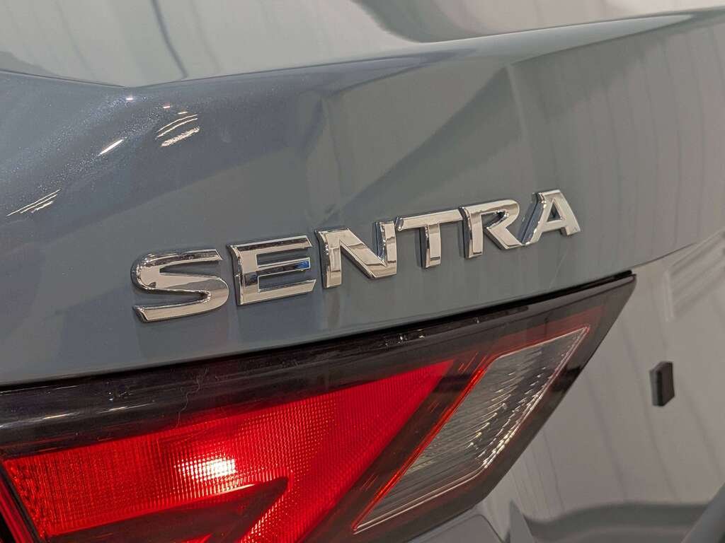 Nissan Sentra SV CVT 2024 Gris Val-David - photo #34
