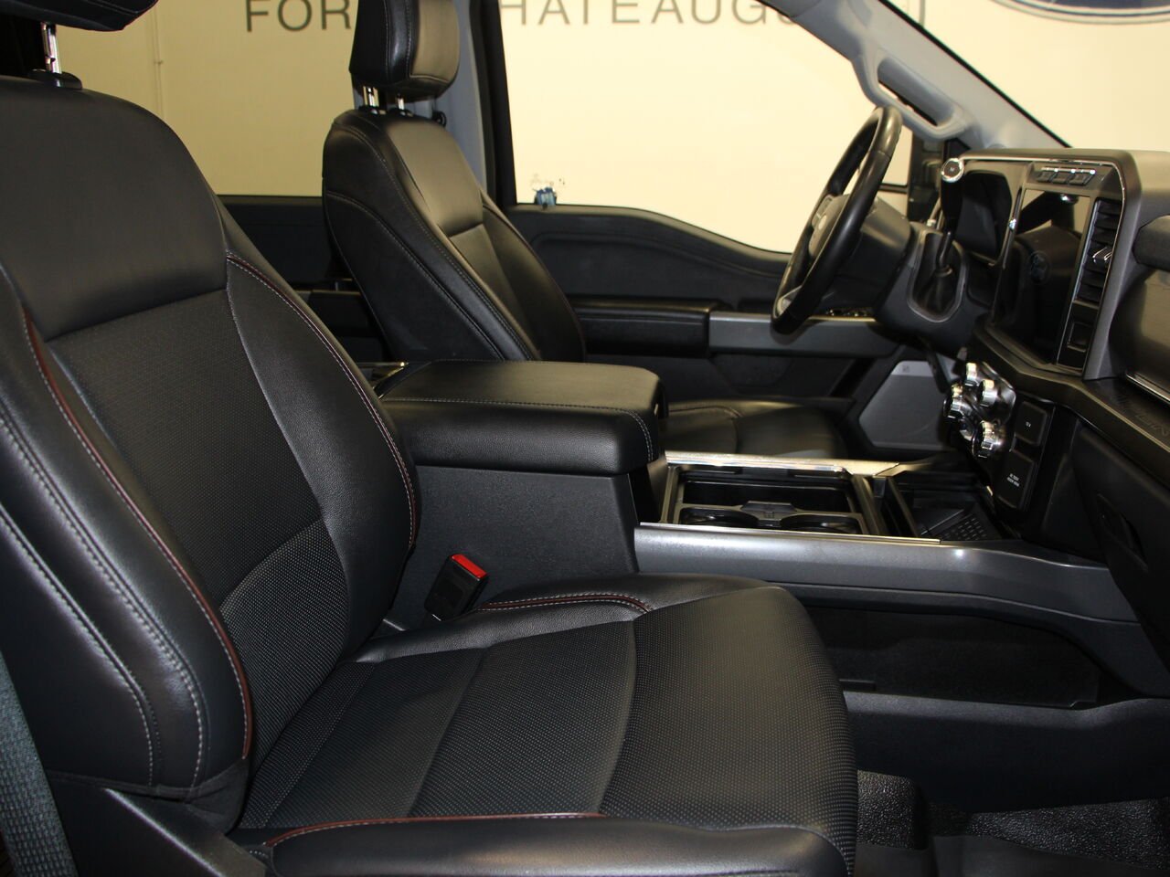 2024 Ford Super Duty F-250 SRW Agate Black Metallic Châteauguay - photo #4