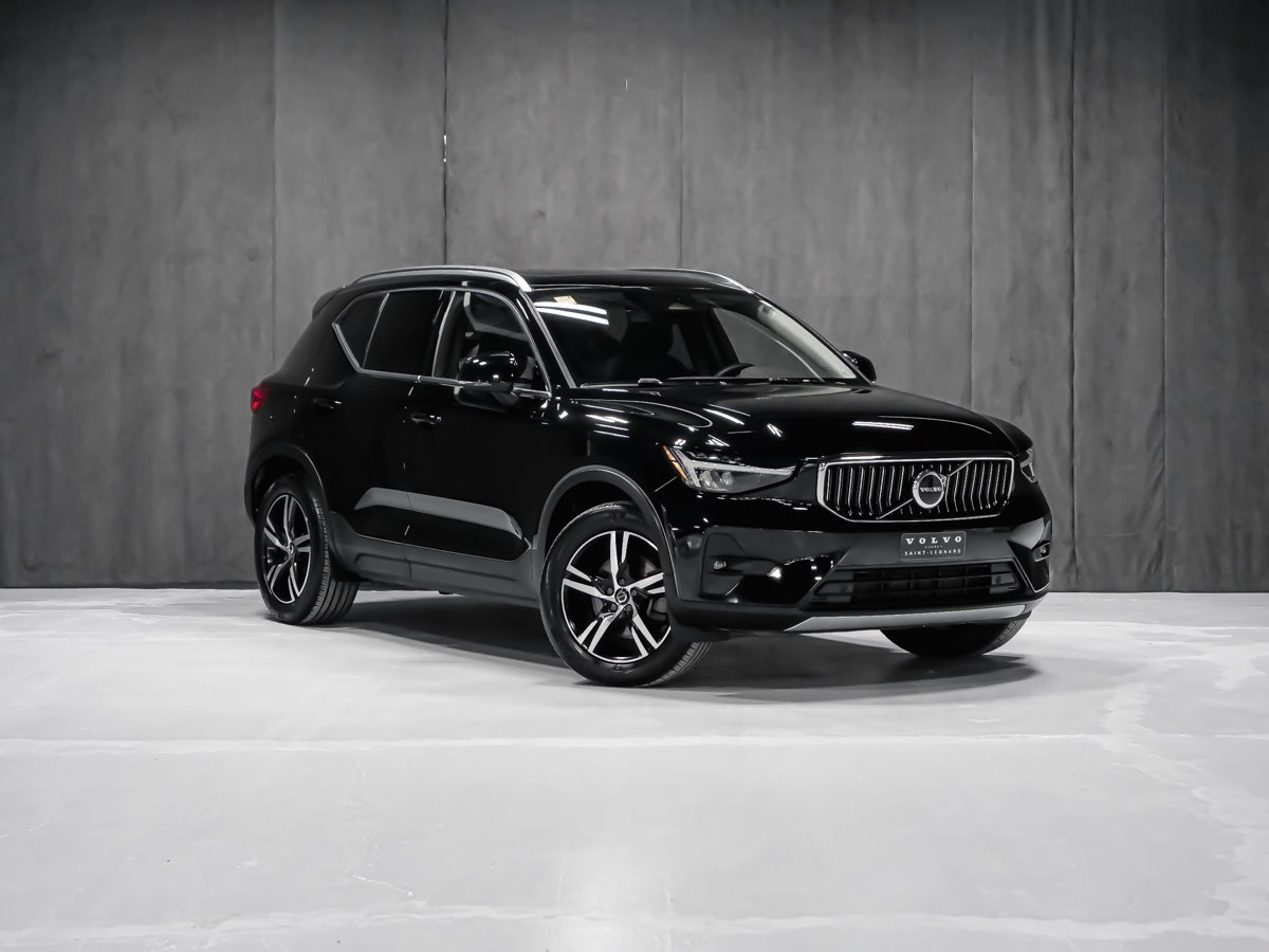 Volvo XC40 B5 PLUS DARK 2023 Noir Montréal - photo #1