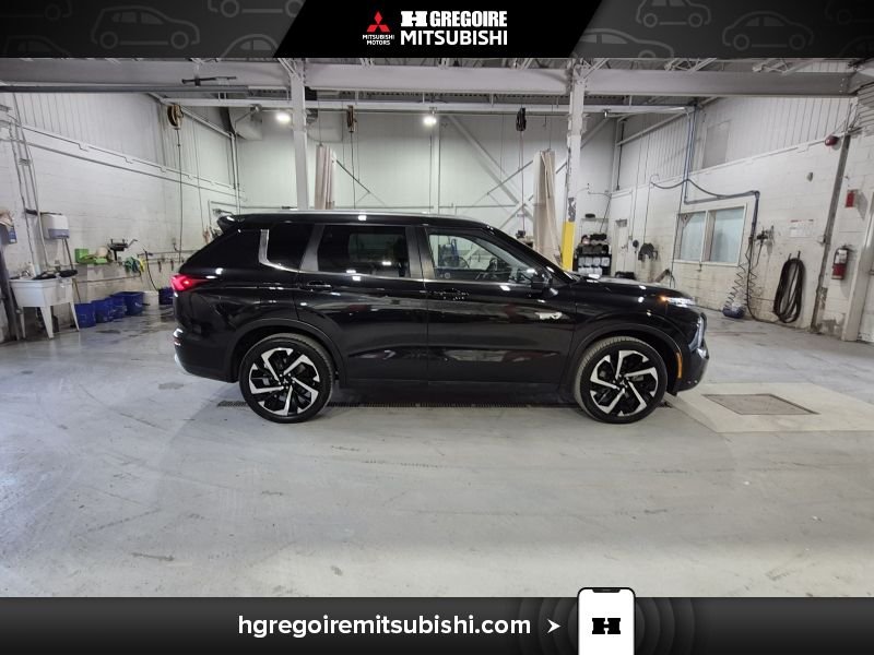 2023 Mitsubishi Outlander Plug-In Hybrid Black Saint-Eustache - photo #10