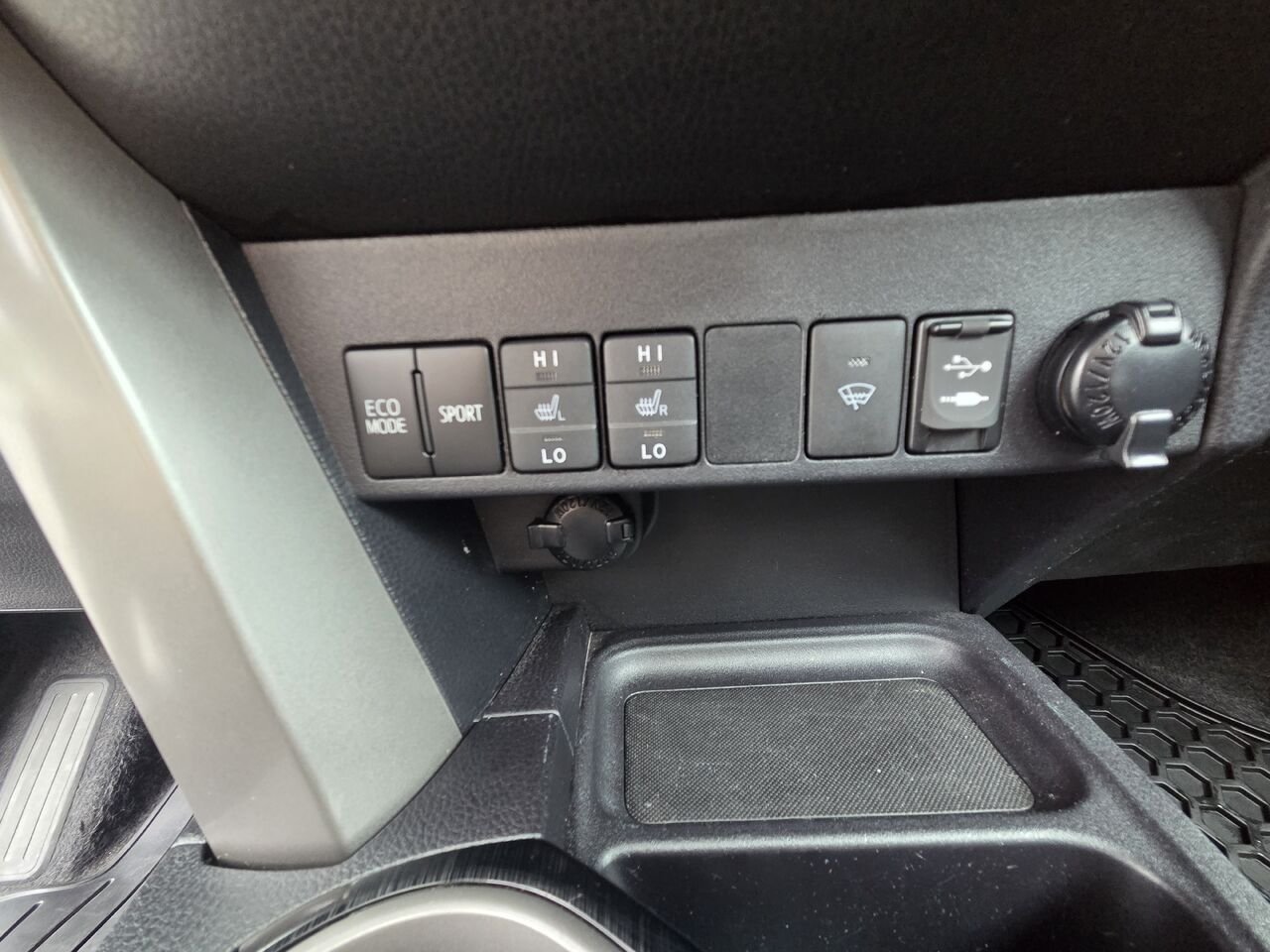 Toyota RAV4 XLE TI 2018 Cassis métallisé Lac-Etchemin - photo #16
