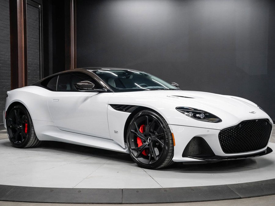 2019 Aston Martin DBS 2019 White