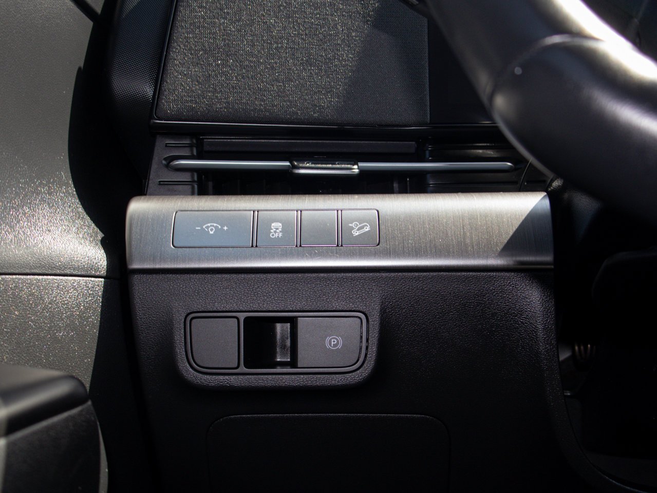 2024 Hyundai Kona 2.0L Preferred AWD Grey Sherwood Park - photo #19