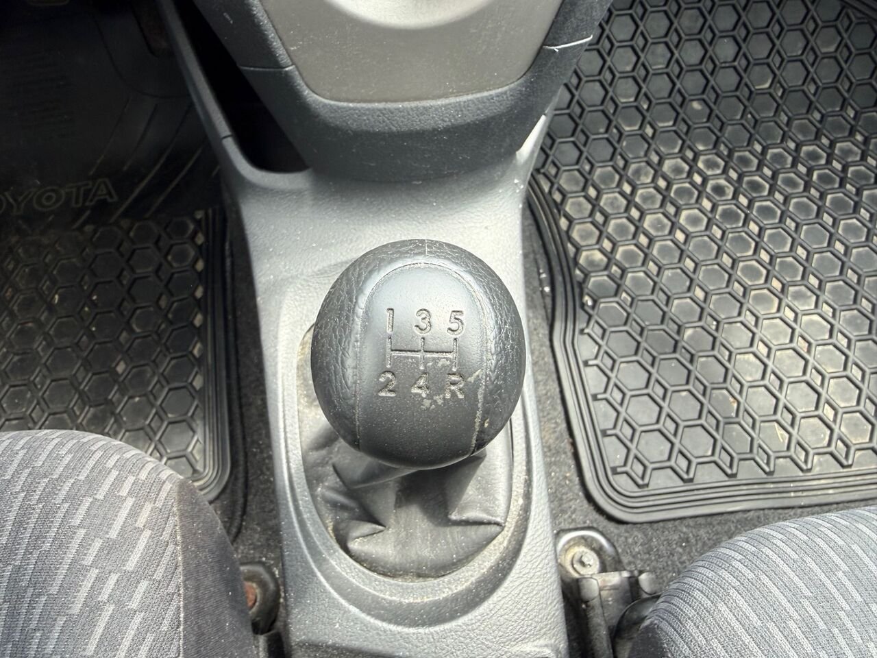 Toyota Yaris Berline 4 portes BM 2009 Argent Châteauguay - photo #16