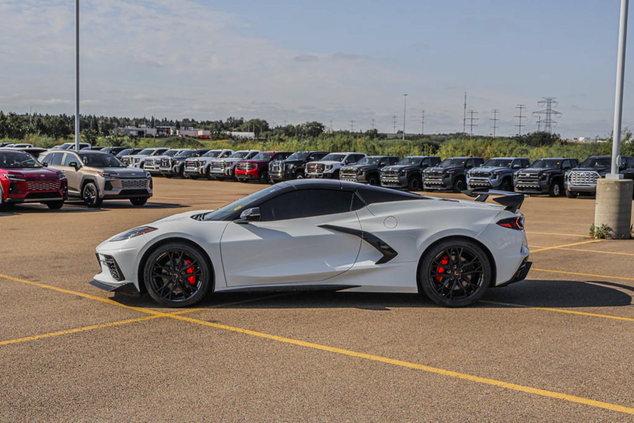 2025 Chevrolet Corvette 2dr Stingray Conv w/1LT White Sherwood Park - photo #5