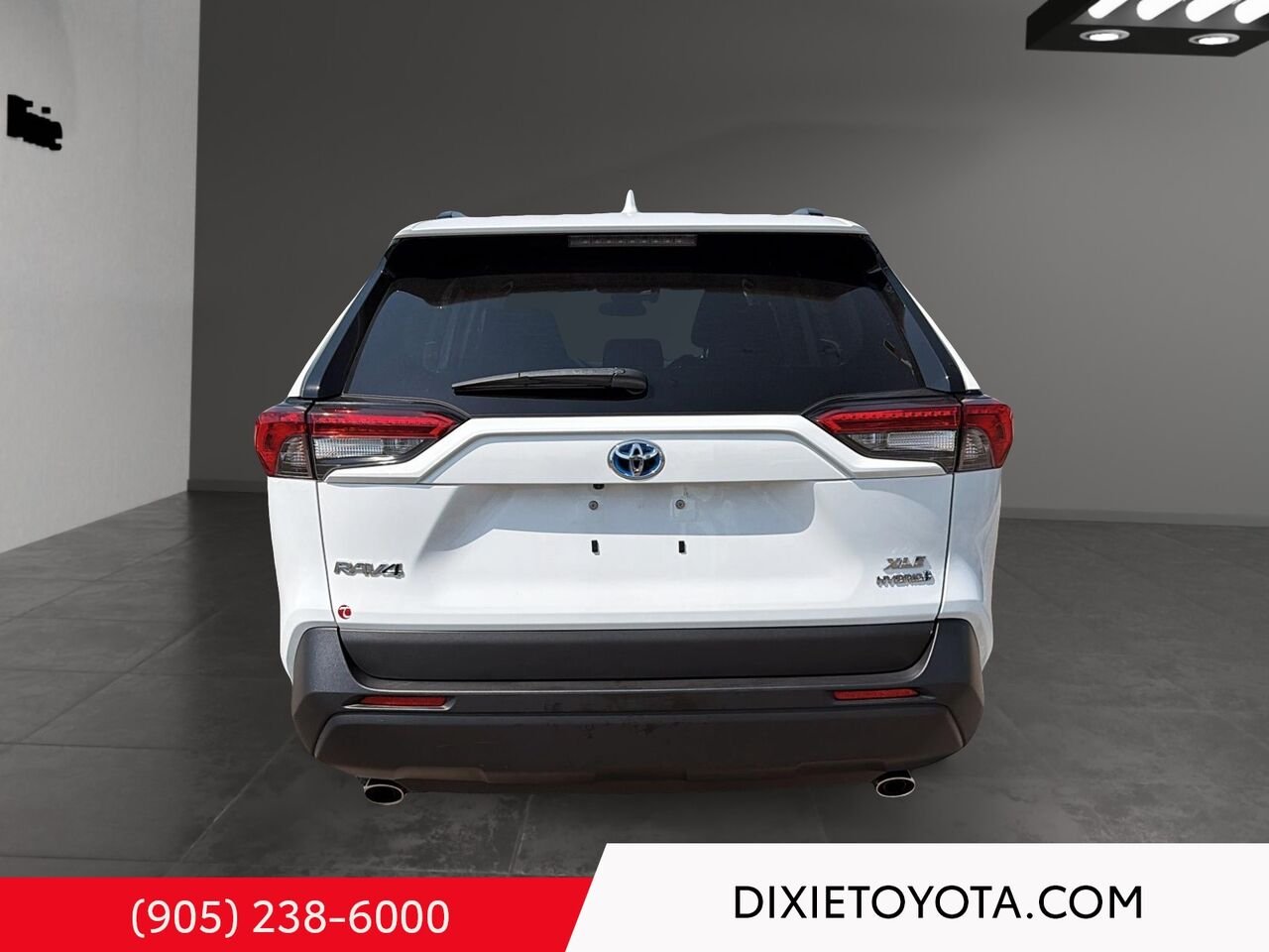 2021 Toyota RAV4 Hybrid XLE AWD / CLEAN CARFAX / HEATED SEATS / MOONROOF / ALLOY WHEELS / CARPLAY AND ANDROID AUTO White Mississauga - photo #4