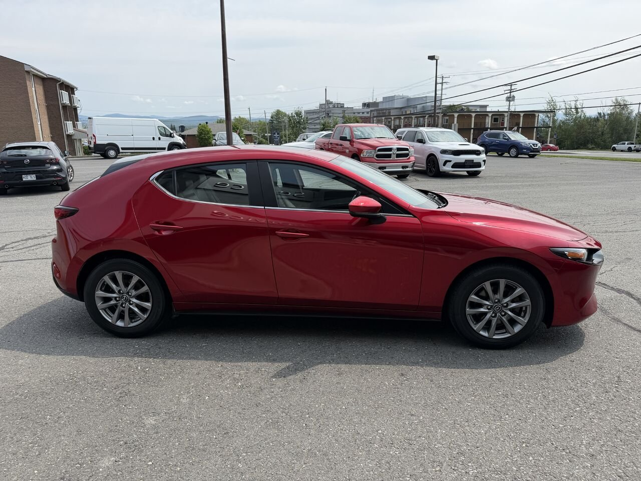 2025 Mazda Mazda3 Sport Red Lac Mégantic - photo #5