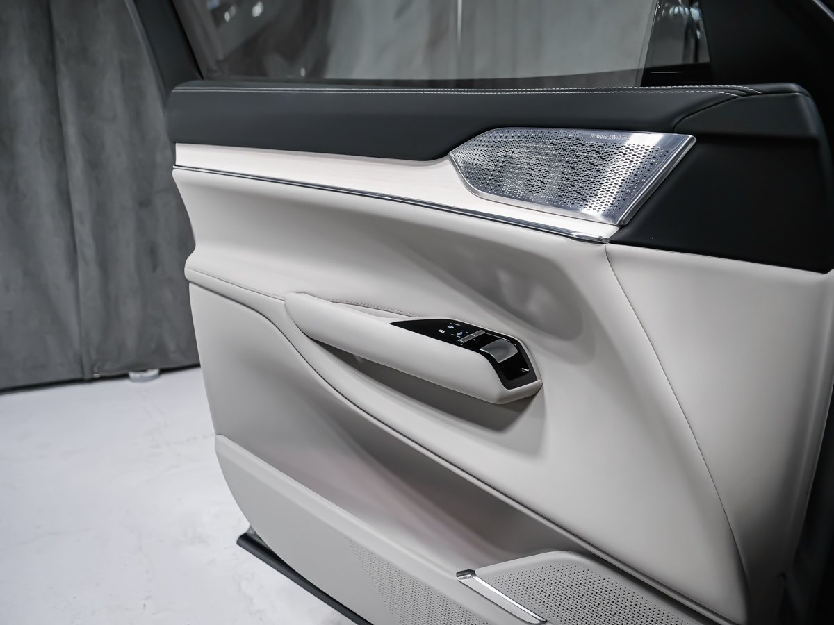 2025 Volvo EX90 ULTRA Grey Montreal - photo #15
