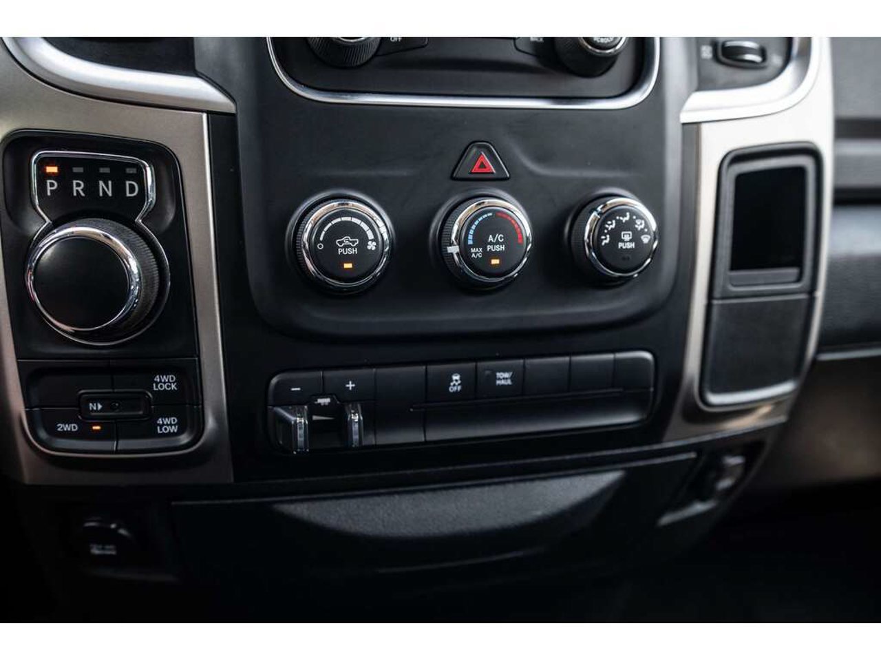Ram 1500 2017 Blanc Sainte-Julienne - photo #19
